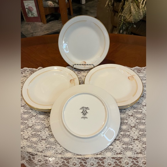 Set of SEVEN Noritake “Devotion” Bread & Butter Plates (Never Used) - Picture 4 of 8